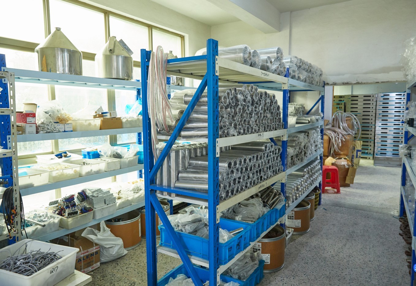 liquid filling machine