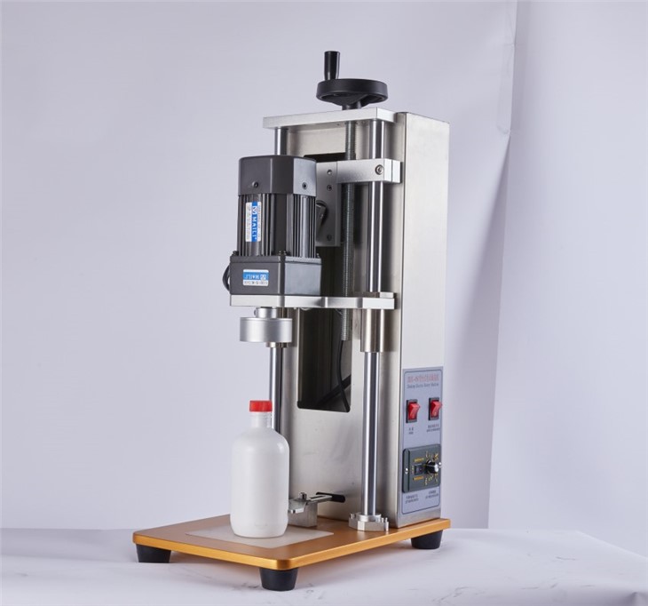 나사 캡핑 기계